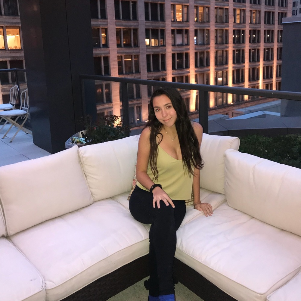 Meet your Posher, Amelia